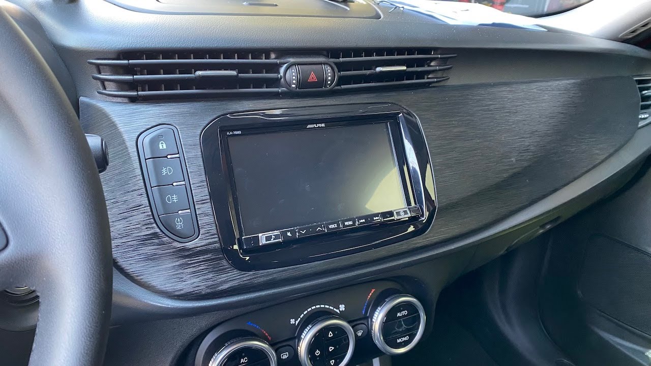 Alfa Romeo Giulietta Alpine ILX-702-940AR installazione