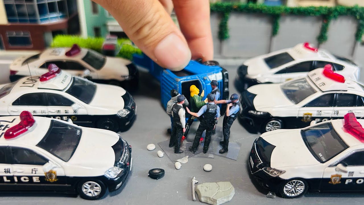 【緊迫】逃げるトラック、迫るパトカー…トミカ最高のカーチェイス誕生！【働く車】1/64 scale diorama the fun way!