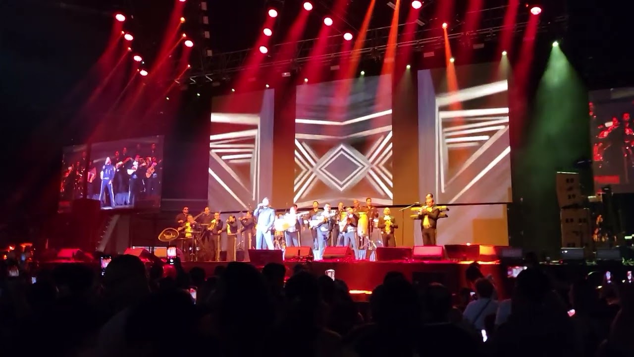 Alejandro fernandez  UBS arena