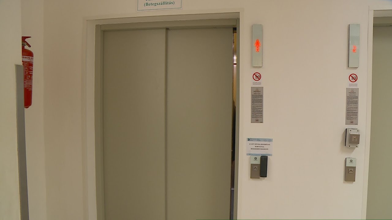 Új lifteket adtak át az Albert Schweitzer Kórházban