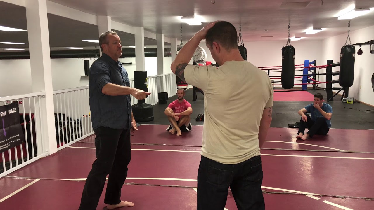 The Bladed Hips Problem at Close Contact Range