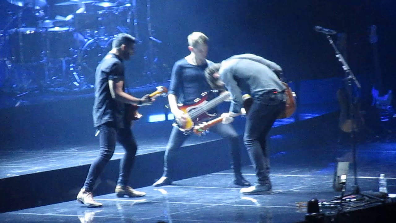 Shawn Mendes -Stitches August 16, 2017 Barclays Center