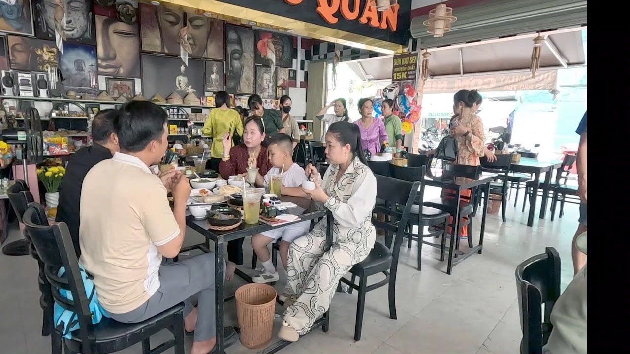 CHỊ TRANG VIỆT KIỀU ÚC VỀ THĂM VÀ DẪN GIA ĐÌNH DƯA HẤU ĐI ĂN|dưa hấu miền tây-bến tre