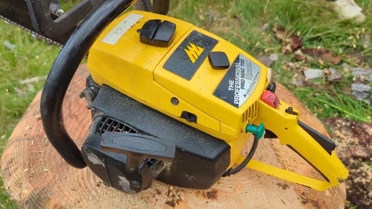 Surprising Chainsaw... Mint McCulloch Pro Mac 700! Shocked by how well this thing runs!