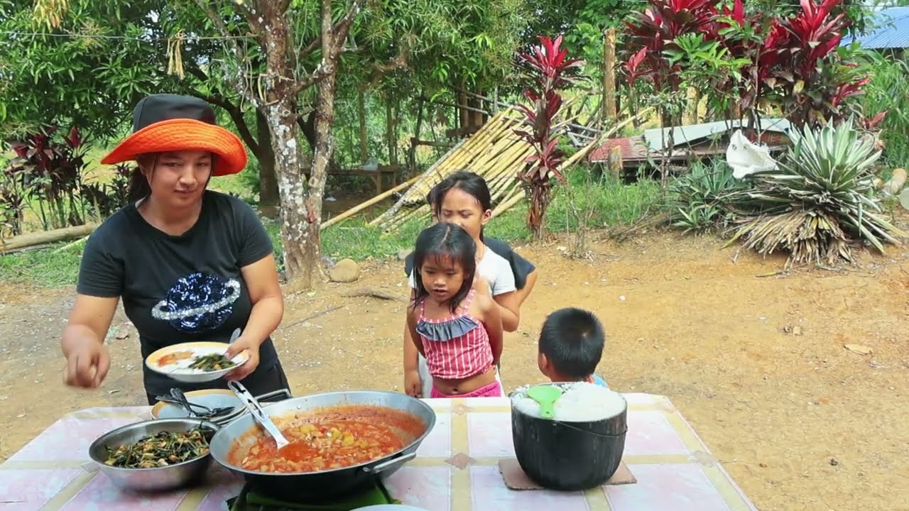 Farm-to-Table: Cooking Organic Water Spinach & Gourd - Embracing Simple Country Living!