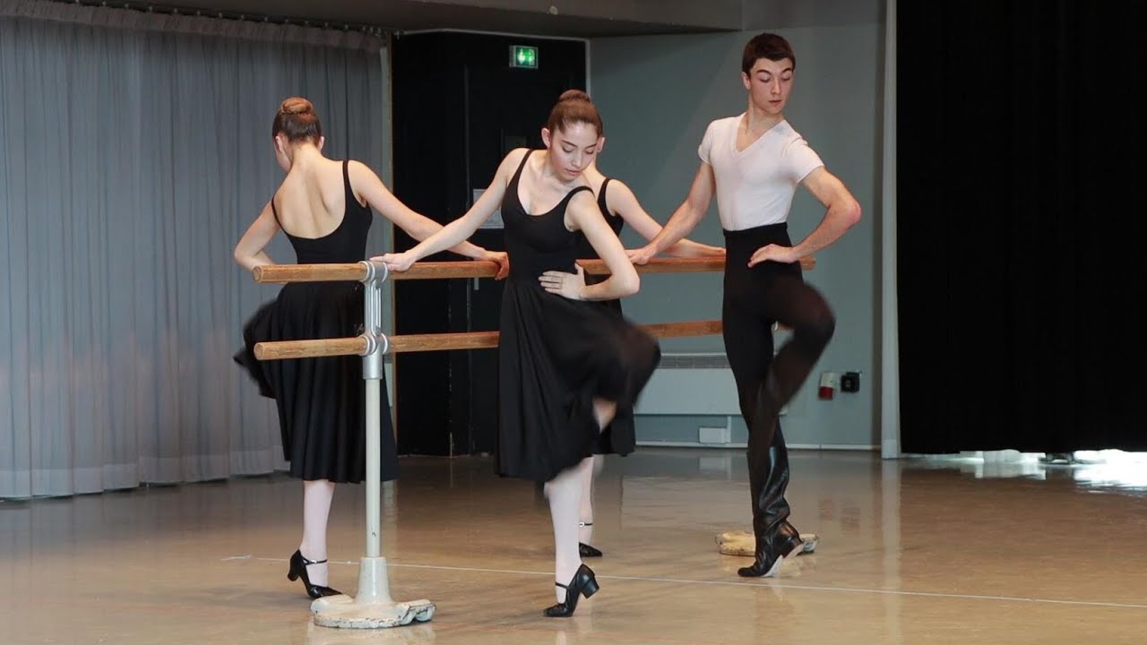 Cours de Danse classique Filles & Garçons - Caractère - Conservatoire de Paris (ballet girls & boys)
