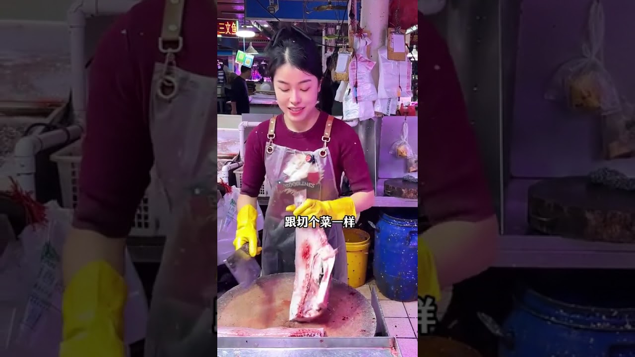 拾金不昧的小孩碰上可怕的失主，结局让人震惊！ #菜市场 #美食 #菜刀