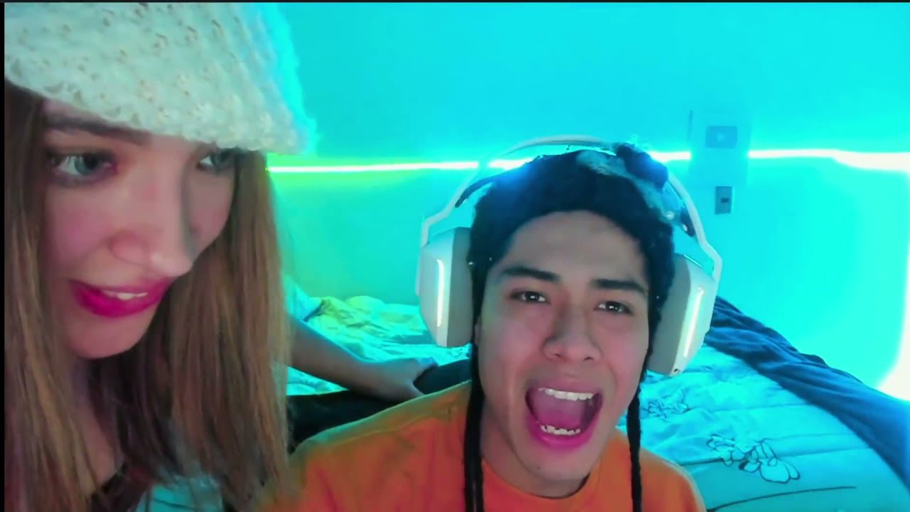 Cañita Y Joselin Gamer * SE BESAN EN DIRECTO* // ROMPE RECORD EN BOOYAH...