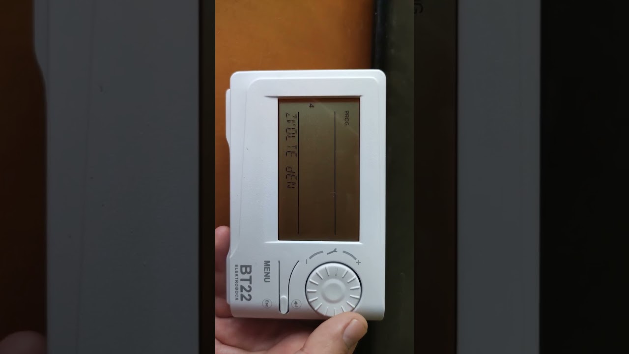 ovl&aacute;d&aacute;n&iacute; termostatu BT22 Elektrobock ( Immergas )