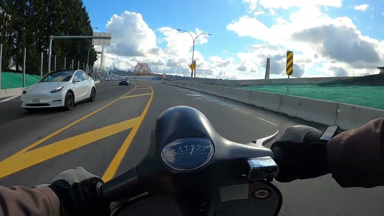 V90 over New Patullo Bridge  New Westminster to Surrey Feb 14 2026