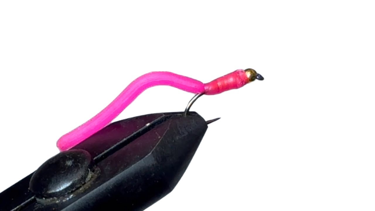 Squirmy Worm - Perhonsidonta - Kirjolohiperho - Pilkkiperho - Perhokalastus - Perhonsidontakurssi