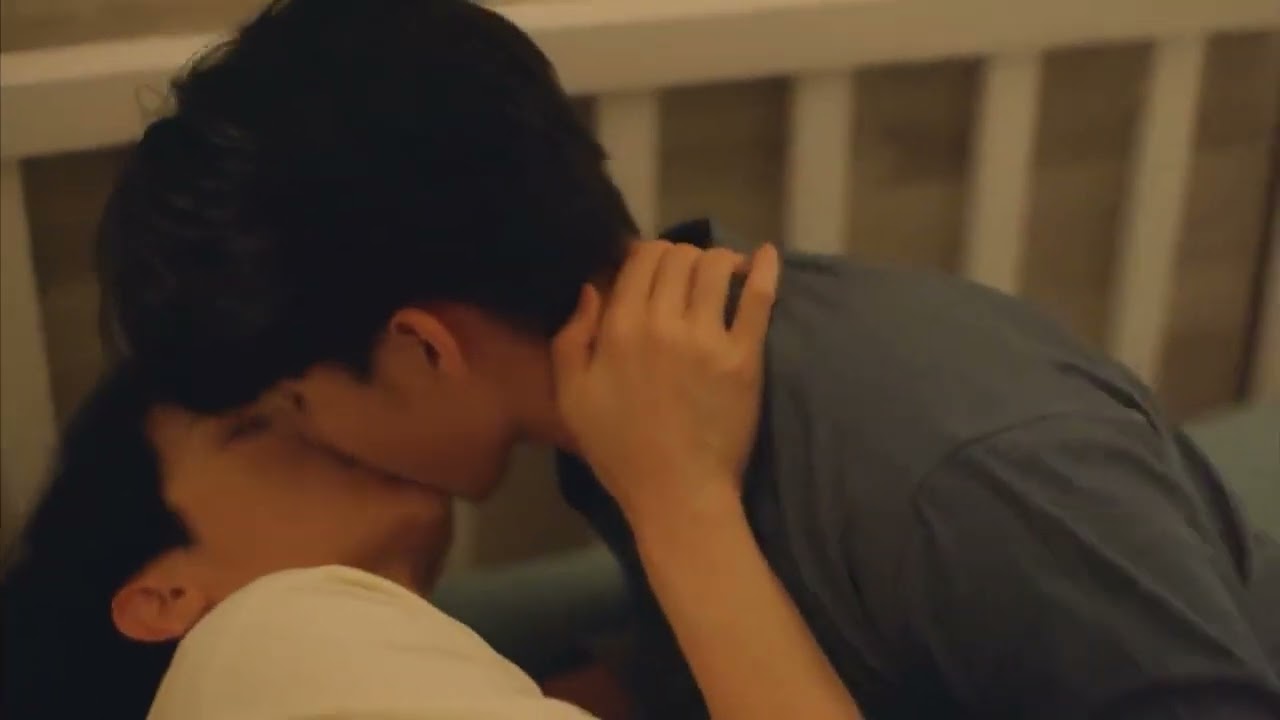 BL|Prapaisky kissing😍 #loveintheairep11 #loveintheair #prapaisky #fortpeat #fortthitipong #peatwasu