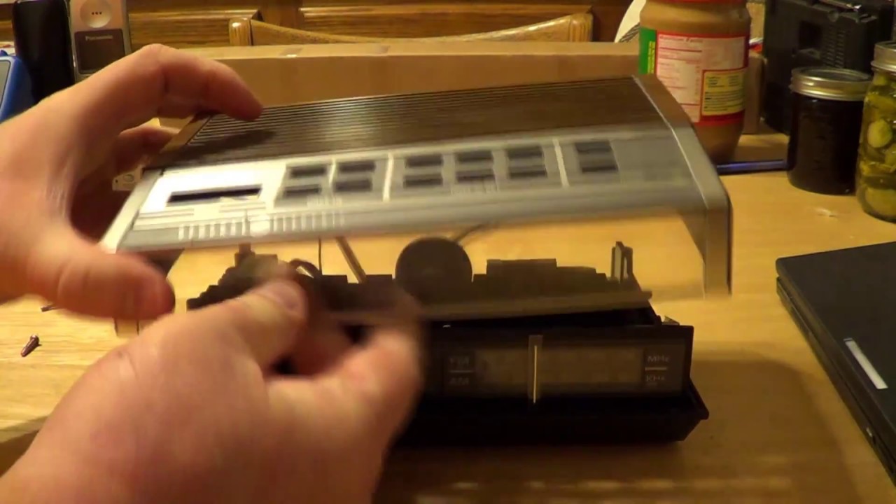 Kitchen Table Electronics Repair: General Electric 7-4652A Clock Radio