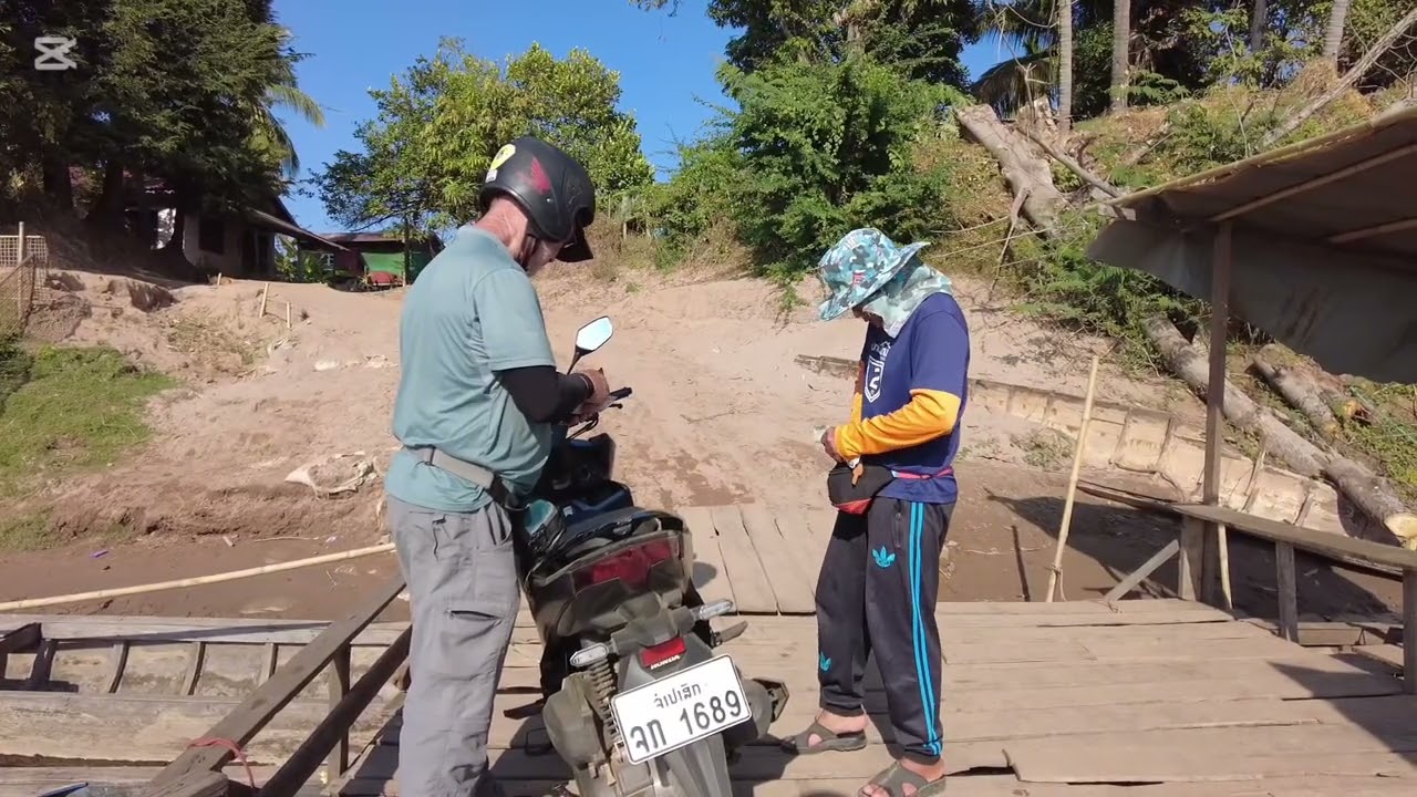 Pakse to 4000 Islands on a scooter.