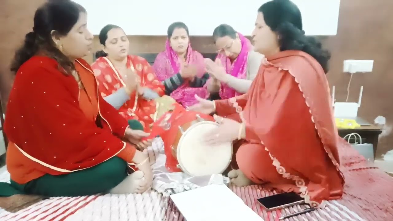 Himachali kirtan mandli 🙏 Mata Rani ka pyara sa bhajan (Aaye ni maye tere Lal)#bhaktimarg #bhajan 