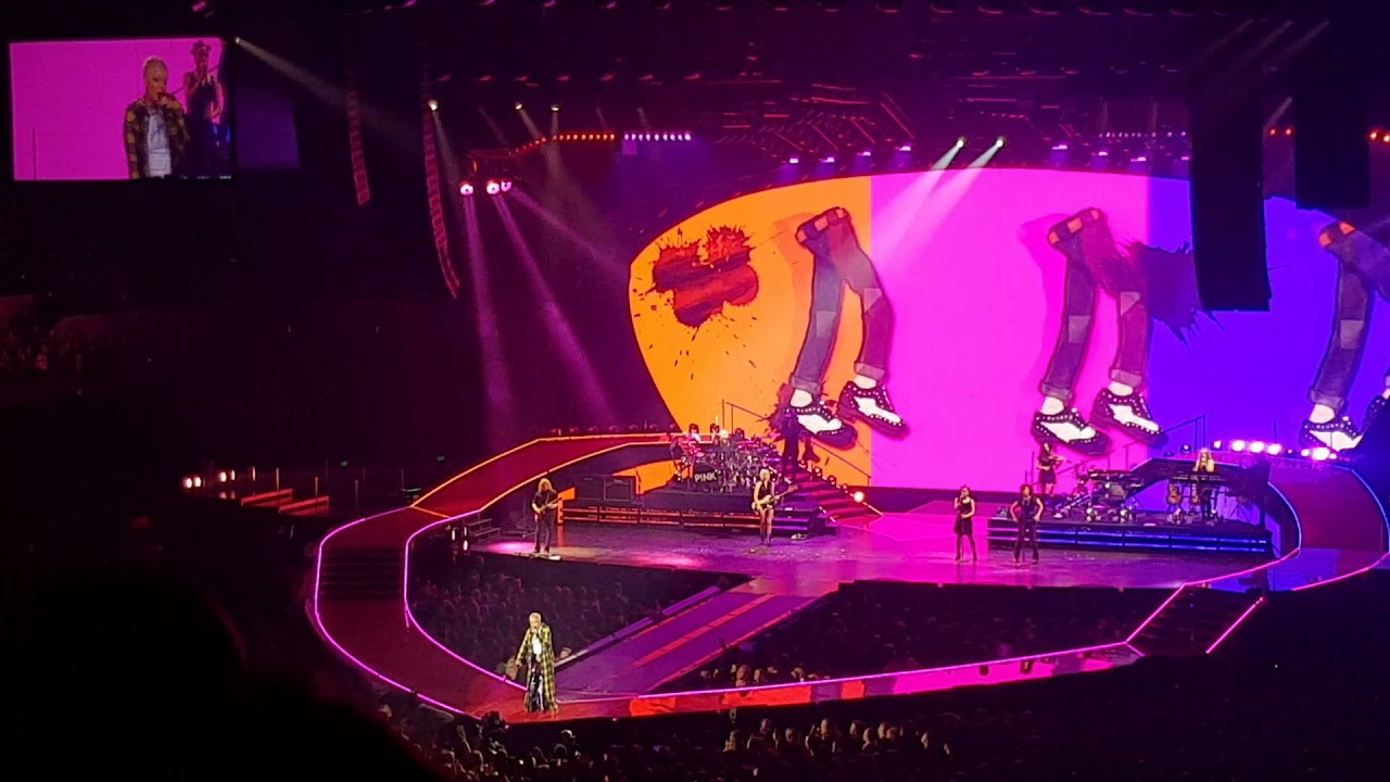 Pink - Fun house/Just a girl