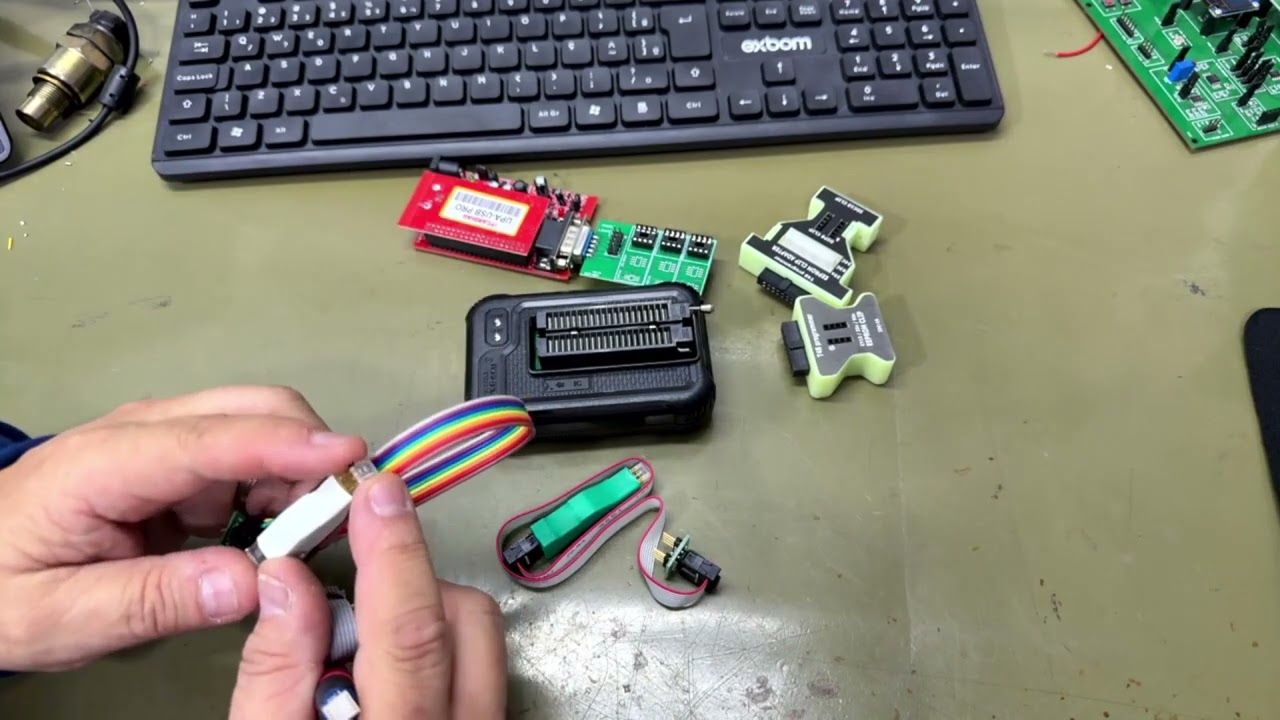 Adaptadores para leitura de memorias eeprom In-Circuit