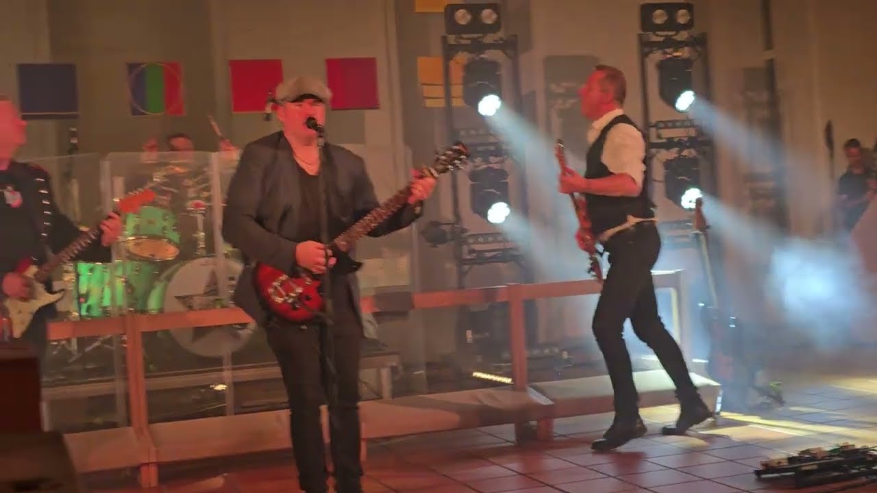 Midt om natten  - Gasbox - Kim larsen 80🇩🇰 - børnecancerfonden - espergærde - 23 okt 25