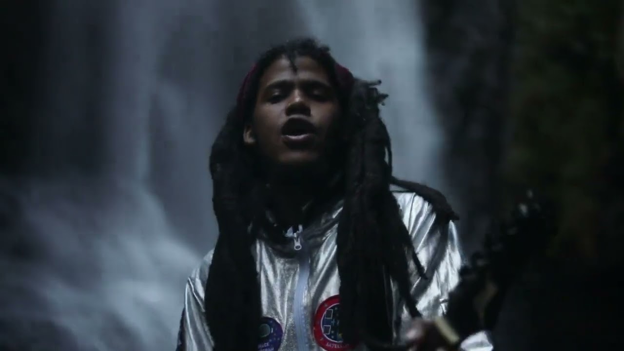 Lucas Jay-Glass Moon (Official Video)