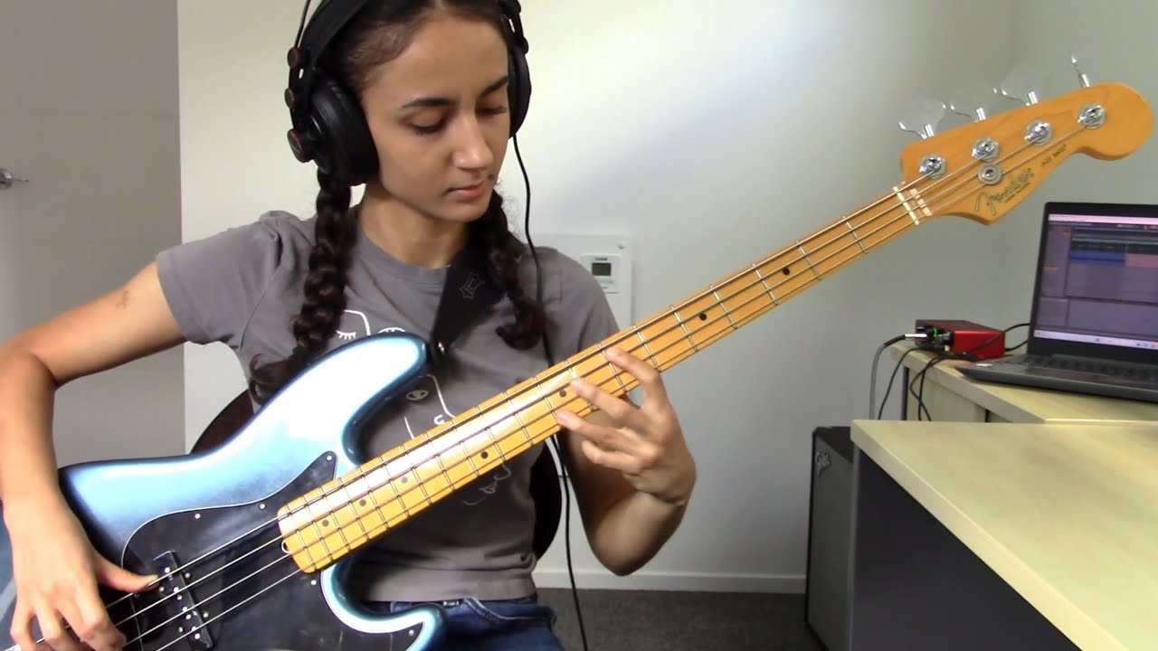 Pink Floyd - Money (Bass Cover)