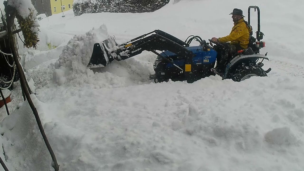 Solis 26 - Schneekatastrophe in Bayern -  Spaß bei uns!