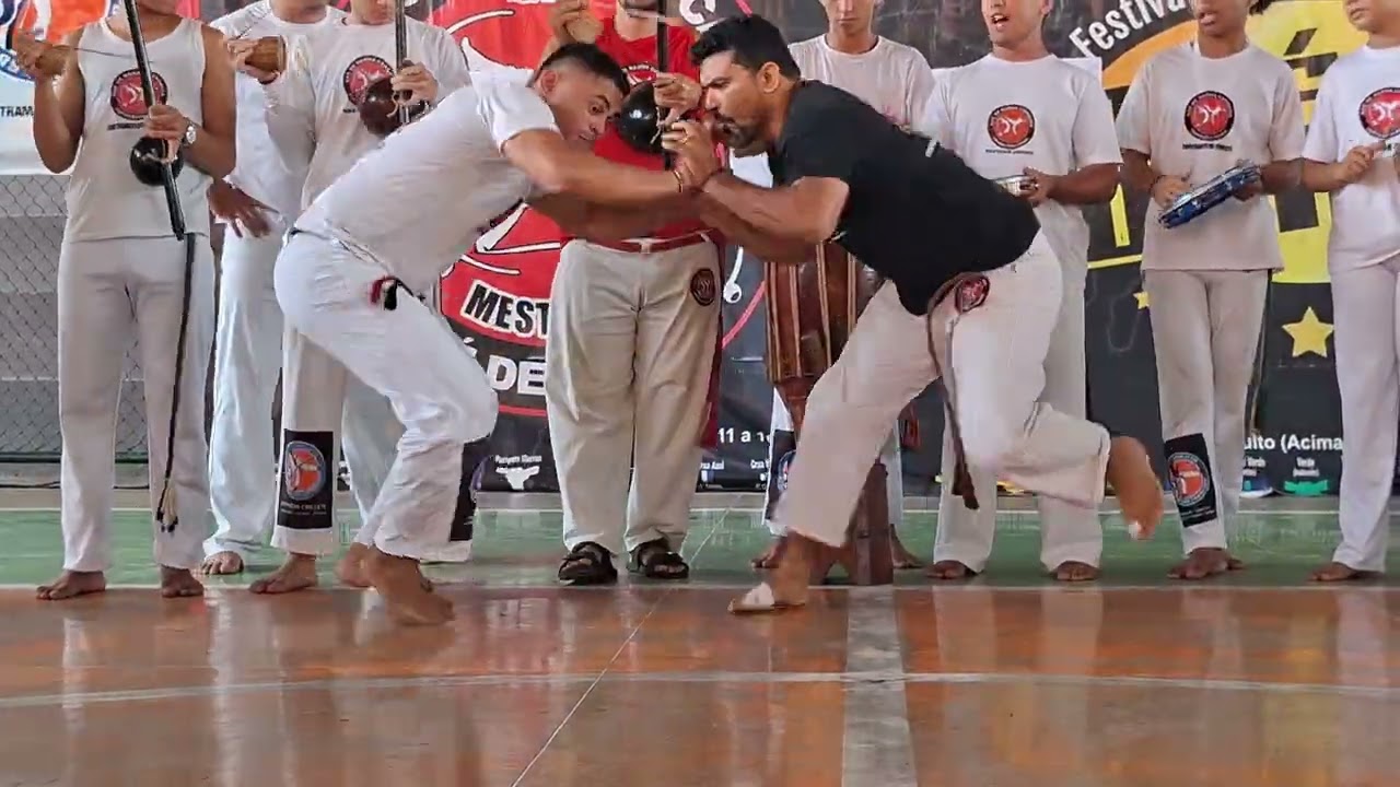 Axé de Bamba Capoeira - Jogos Internos 2025 Mestrando Chiclete Vs Contramestre Gilvan Cell.