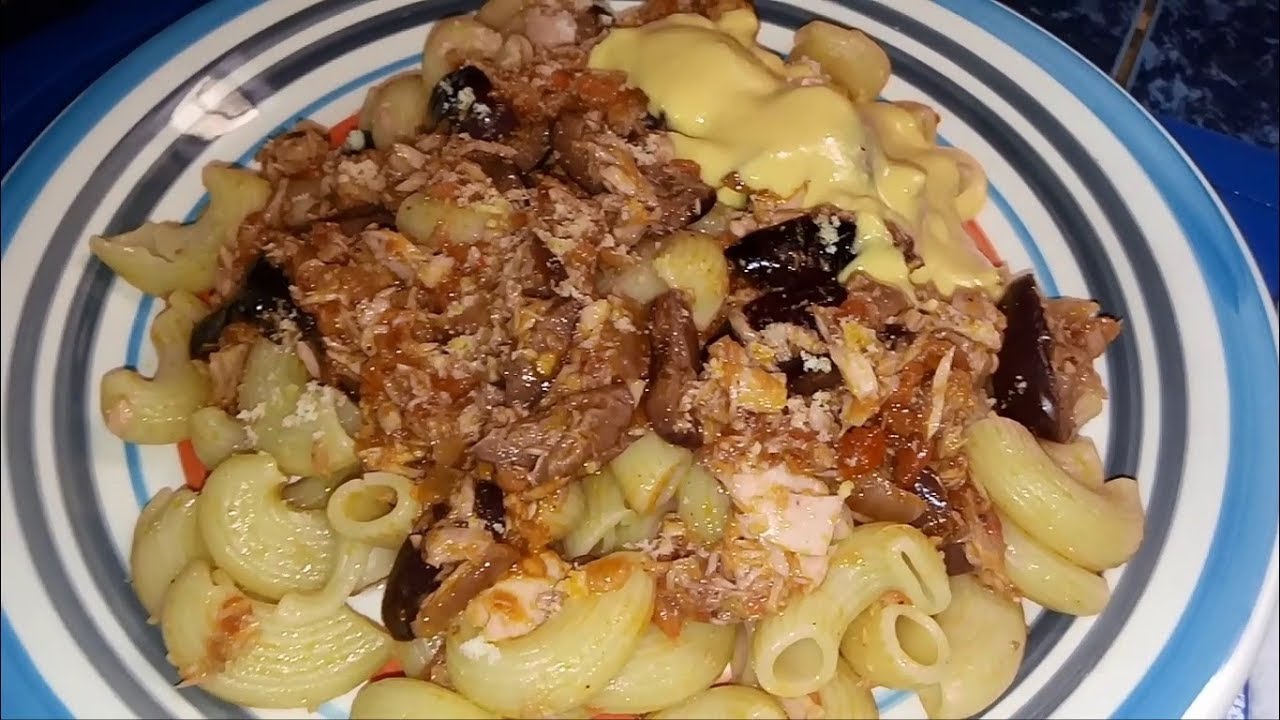 FIDEOS CON SALSA DE TOMATE Y ATUN