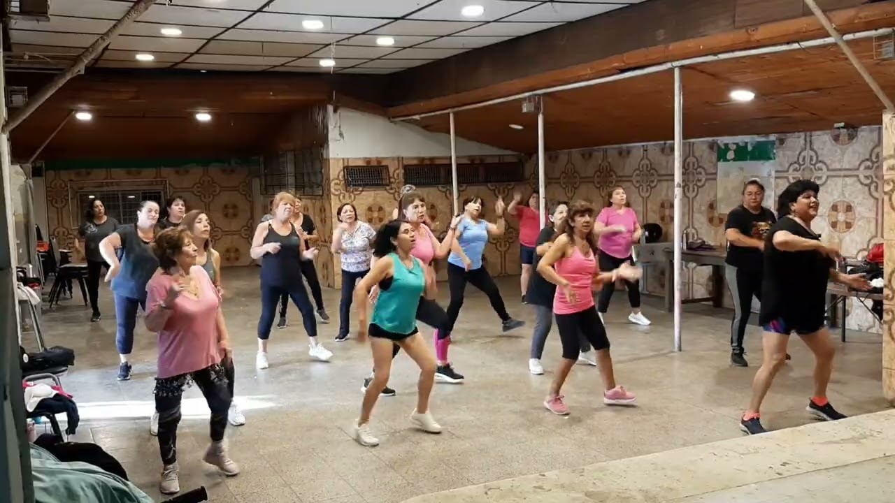 Baile entretenido 9 Lunes 2 de Marzo 2026 profesora Angela Sierra club los 120 lo Espejo