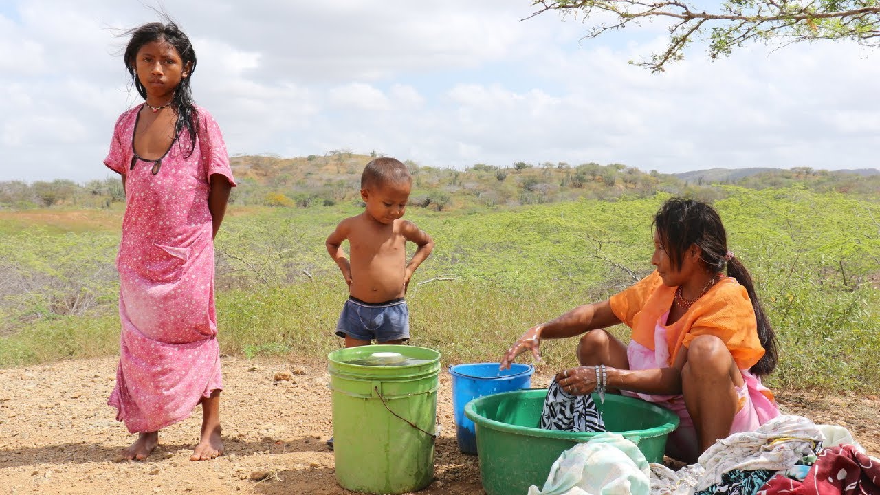 ¿Caminarías cinco horas para conseguir agua?