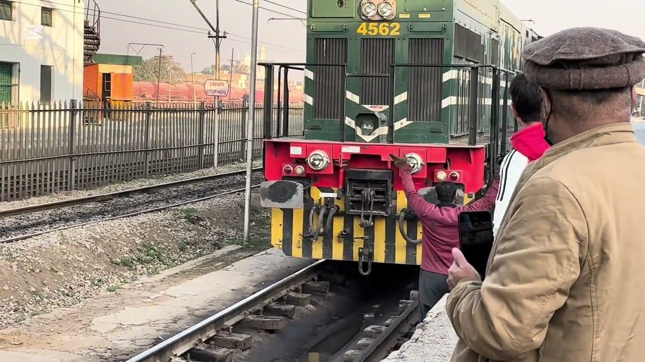 Mix compilation of locomotives & trains working at Rawalpindi station|CBD Qaid district road Lahore
