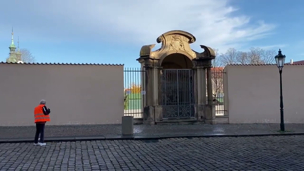 HRADČANY (1.č&aacute;st)