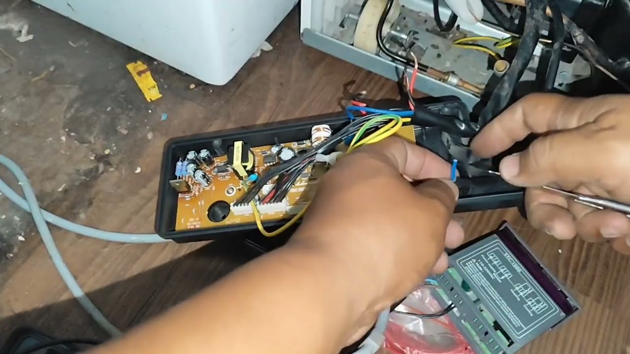 Memasang thermostat STC 1000 pada showcase