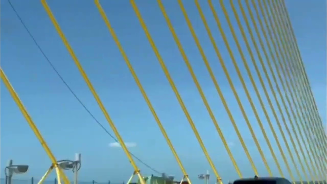 We went to this bridge, because of the sea view. #seaview #florida #like4like #like4follow 