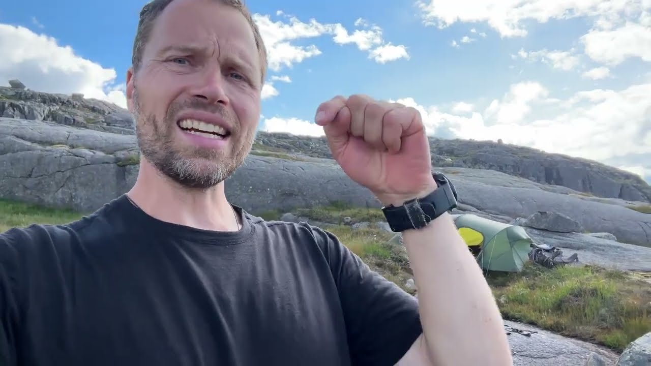 Dag 7.  Tine og Erik på vandretur, Lysefjord, Norge🇳🇴🥾 Valg af telt