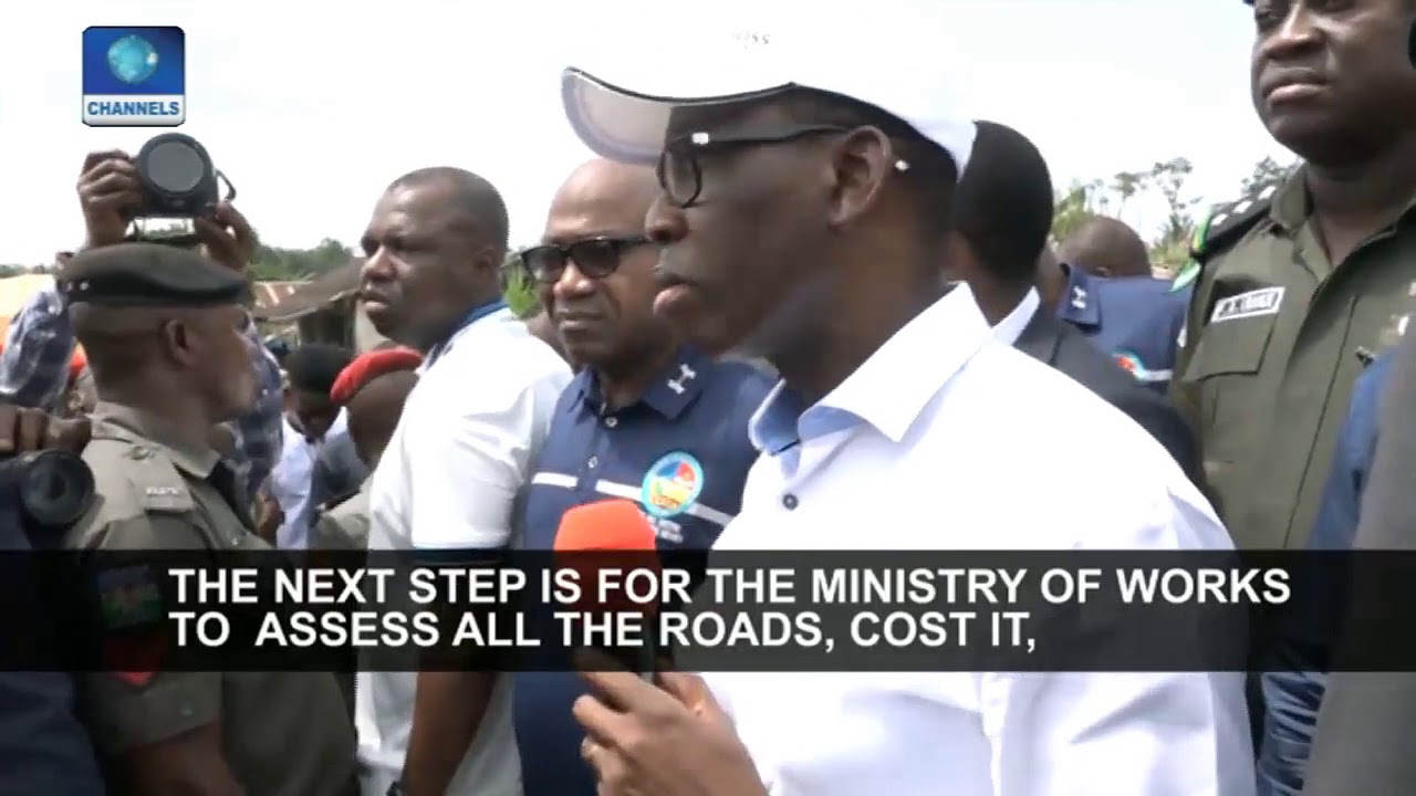 Delta Residents Block Gov Ifeanyi Okowa's Convoy