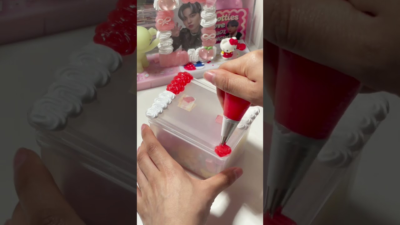 strawberry bunny deco 🍓 | kpop DIY cream whip 