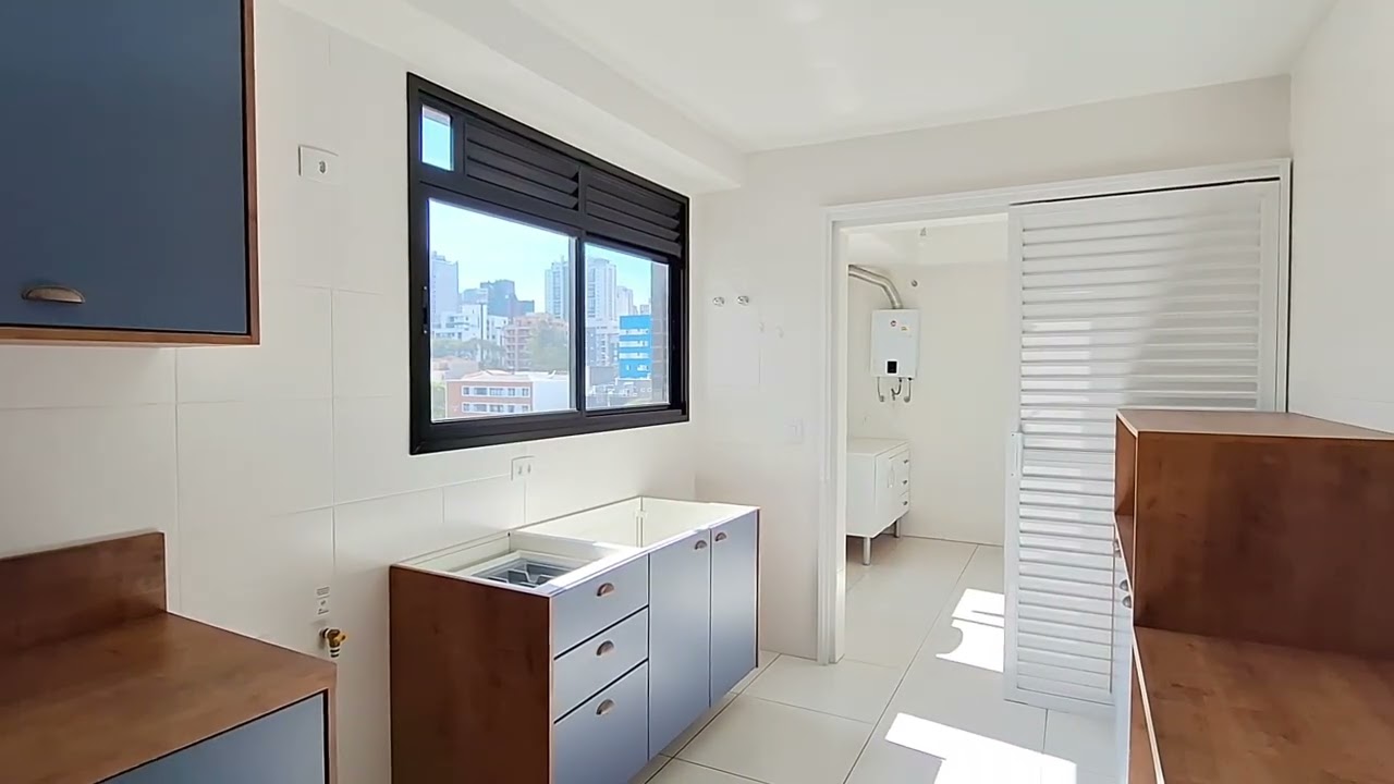 Apartamento 142m², 3 quartos, 1 suíte, 3 vagas. Água Verde - Curitiba