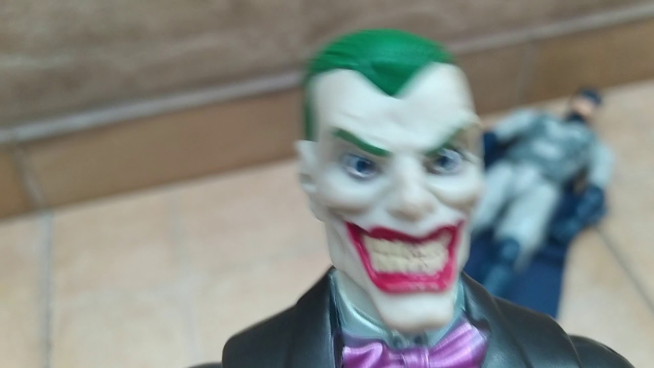 BATALHA DE RAP - CORINGA encontra SUPERMAN e manda recado pro BATMAN que foi desafiado e foi duelar!