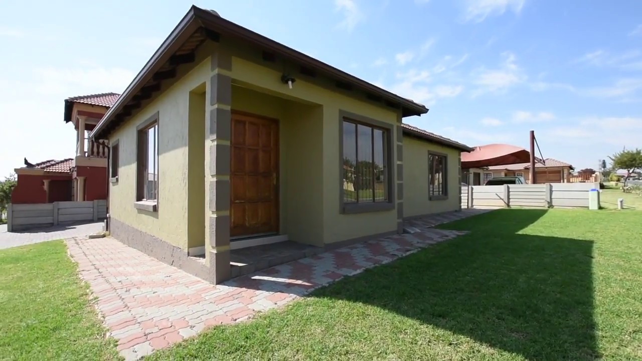 3 Bedroom House For Sale in Waterfall View