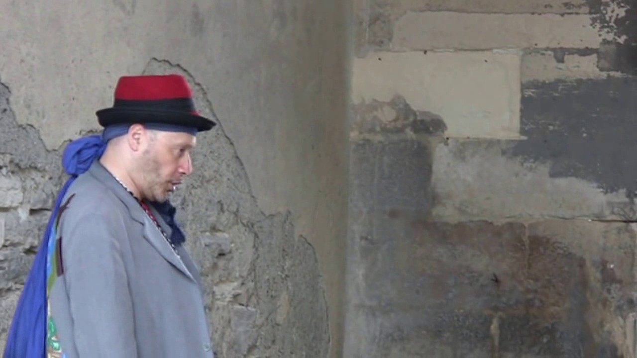 Countertenor sings Ave Maria