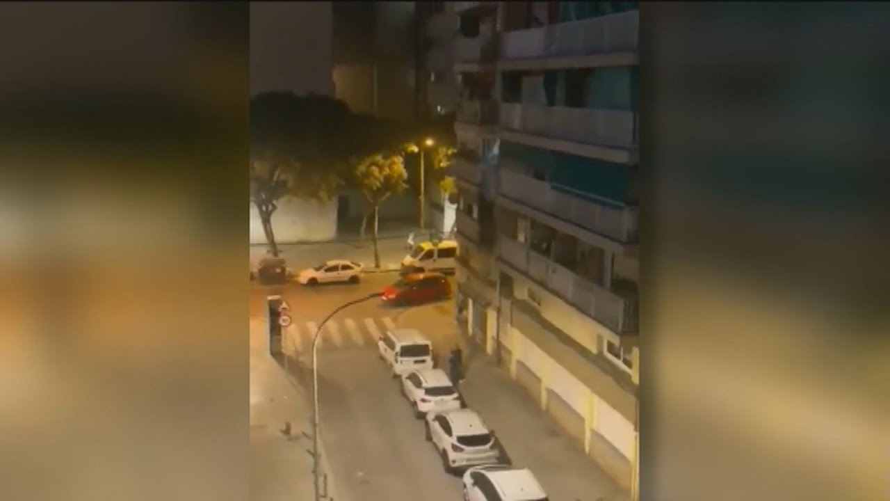 Tiroteo en plena calle en el barrio de La Mina de Barcelona