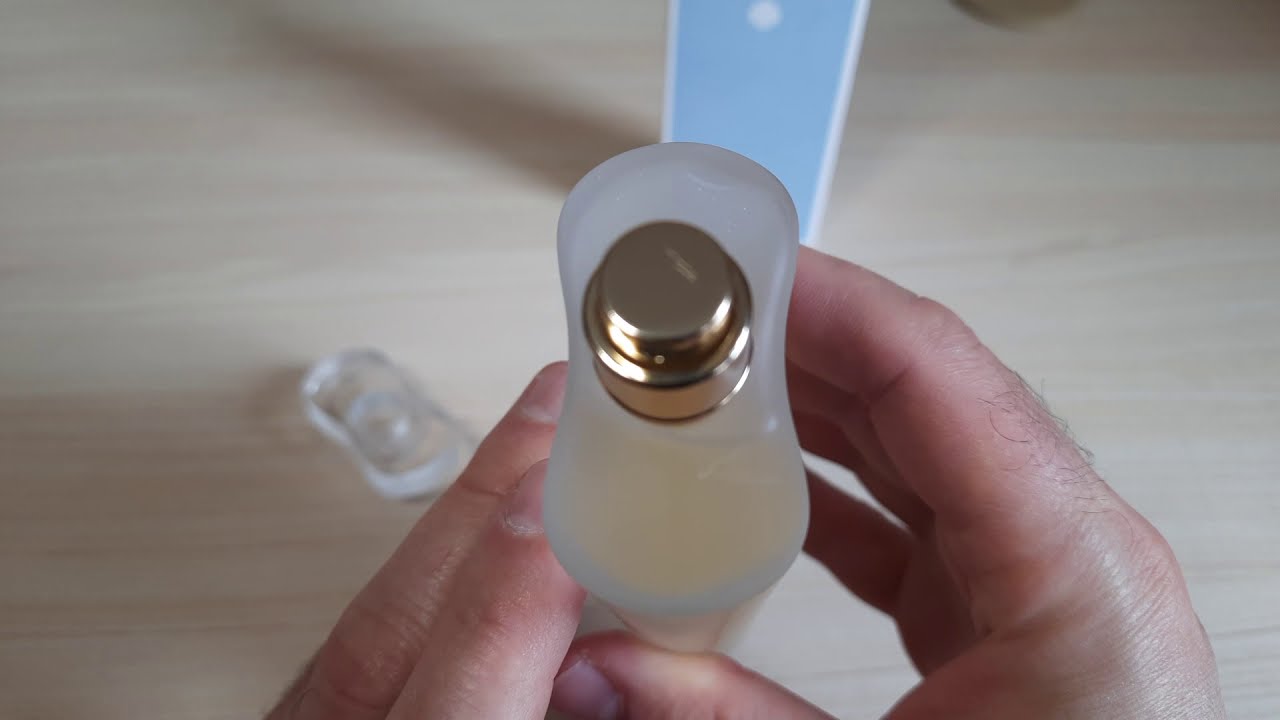 Estee Lauder Pure White Linen