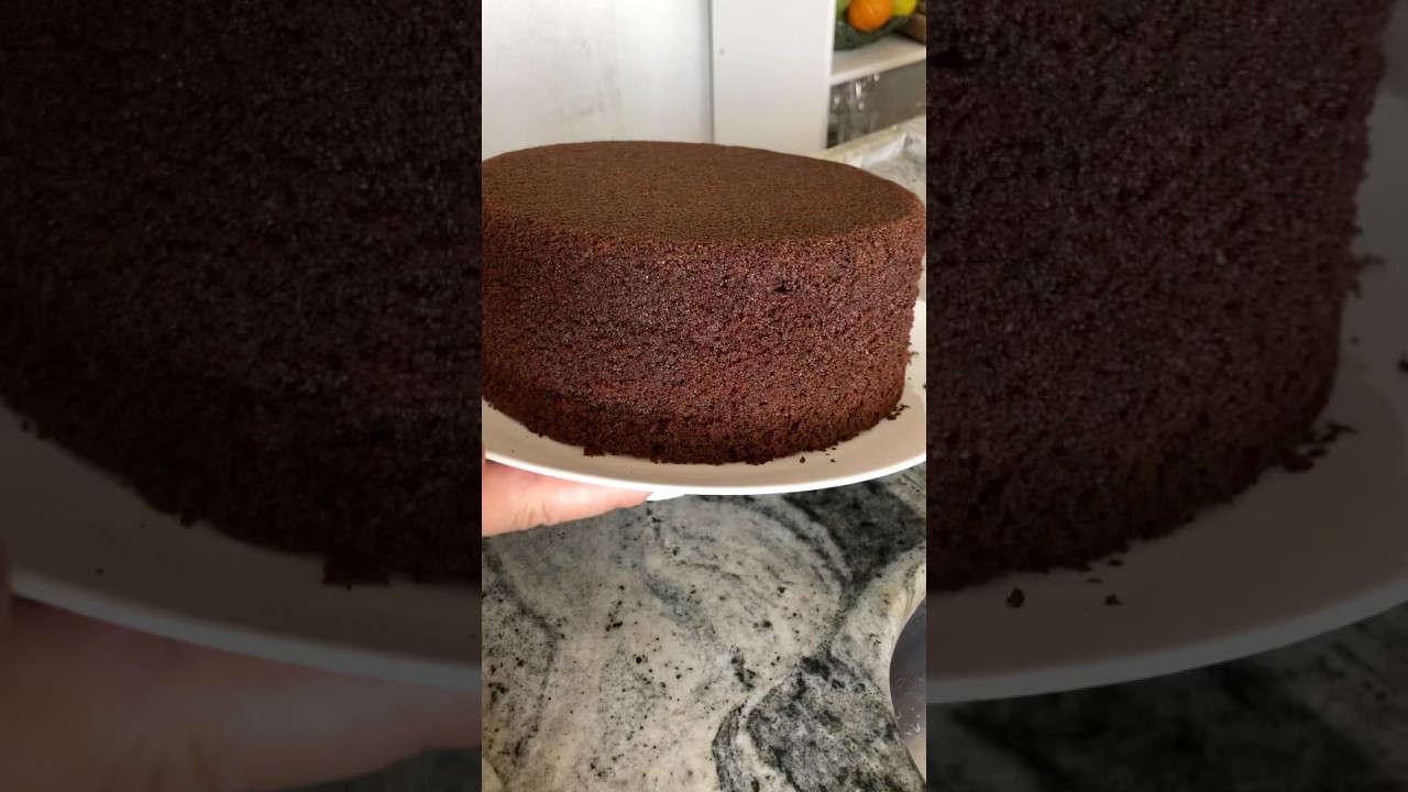 Massa chiffon de chocolate | Camila Doce Lar #receitas #massachiffon #confeitaria