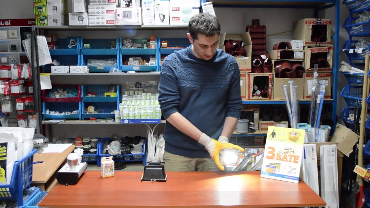 Vreau sa stiu - Diferenta dintre Proiectorul cu LED si Proiectorul cu halogen