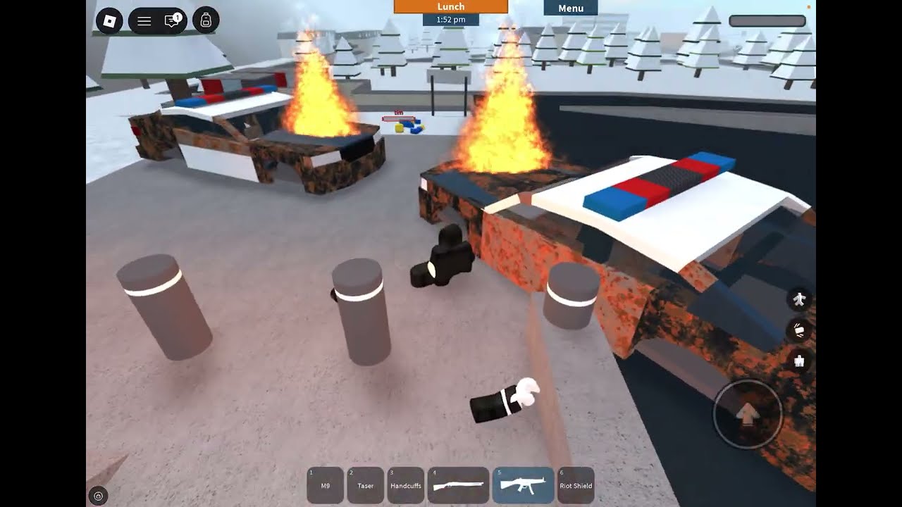  Playing prison life on Roblox ￼