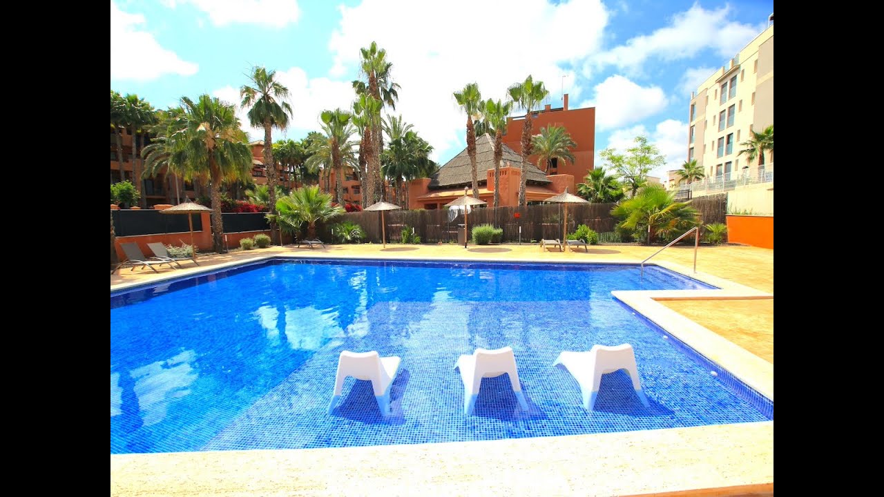 Casas Manuel Real Estate present this amazing penthouse for sale in Palapa Golf, Villamartin....