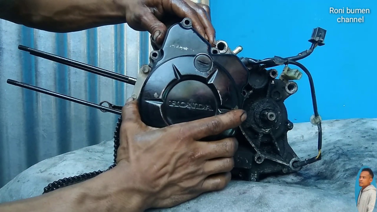 Cara mengganti per kick starter / per engkol Revo Absolute Full proses b/p