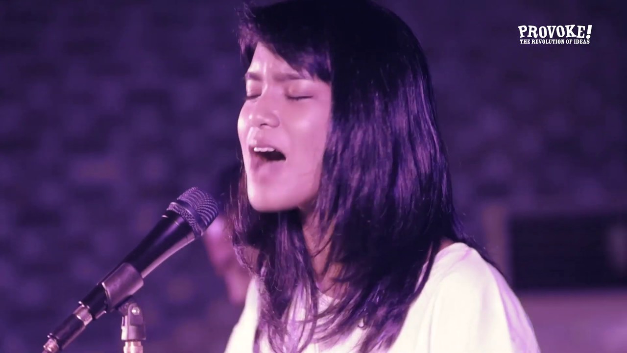 Rayssa Dynta -  Live at Intimate Warehouse Session Provoke! X Deezer