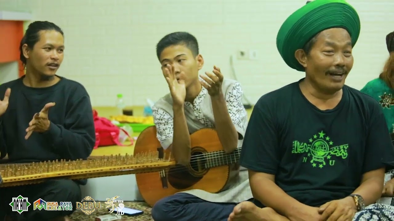 Senang Senang Mustafa Debu Feat Na'am Grupo