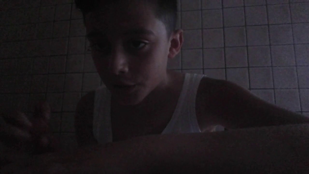 Video su momo mostro di watsapp * non vi preuccupate*